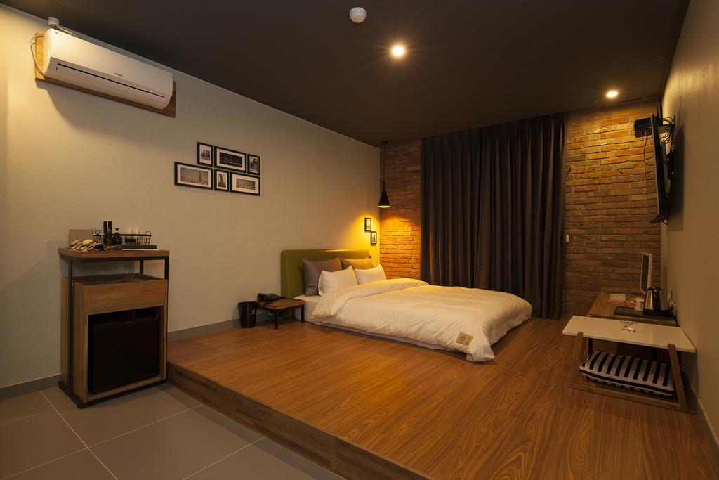 Hotel Gray Changwon Buitenkant foto