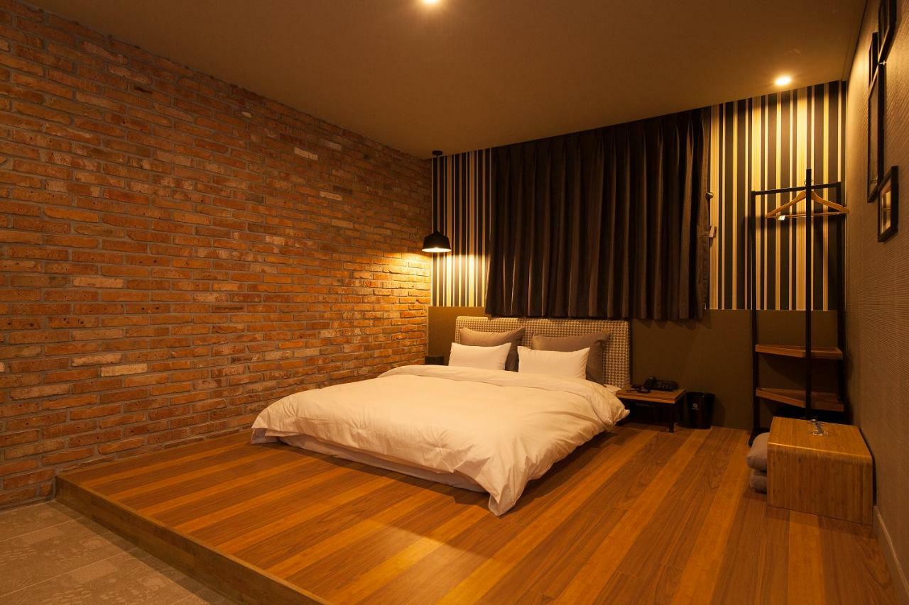 Hotel Gray Changwon Buitenkant foto